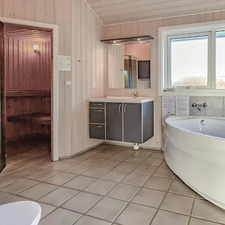 펜션 91 With Hot Tub Otterup