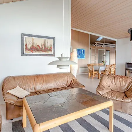 בית נופש Amazing Home In Otterup With Kitchen