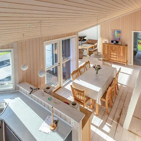 בית נופש Amazing Home In Otterup With Kitchen *