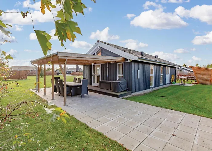 91 With Hot Tub Ferienhaus *