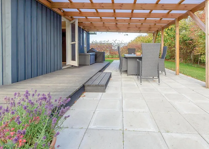 91 With Hot Tub Ferienhaus *